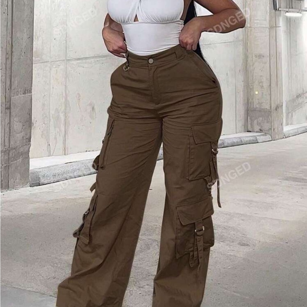 Fashion Nova Brown Capris with High Waist and Relaxed Fit